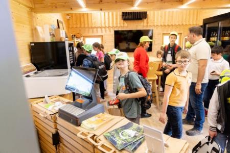 PIVKA DRŽAVNO TEKMOVANJE MLADIH ČEBELARJEV 11.5.2024 - Valter Leban-0639 (Small)